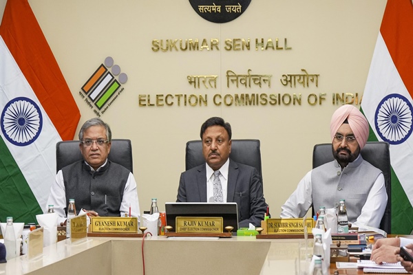 Election Chief Arrives in Kashmir: Political Parties Unite in Call for Timely Assembly Polls