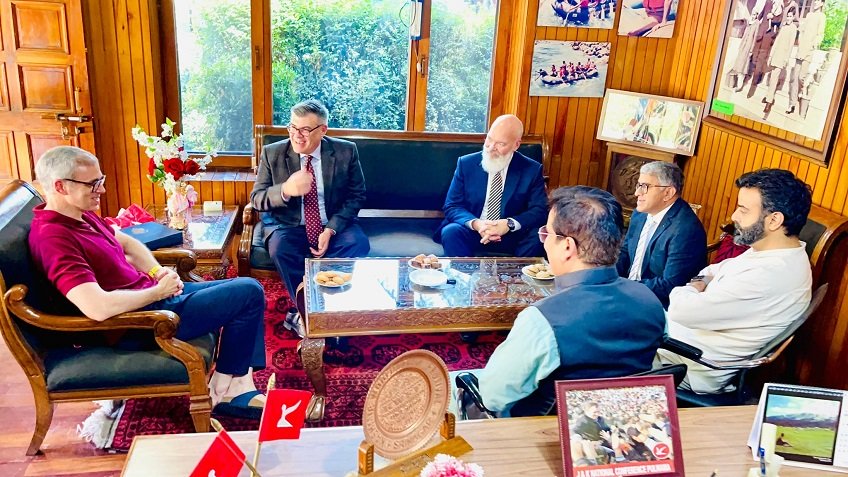 Omar Abdullah Urges US Diplomats to Rethink Travel Advisories for J&K