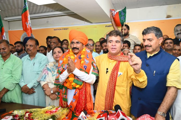 Political Shift: Congress Leader, Retired SSP Join BJP with Supporters