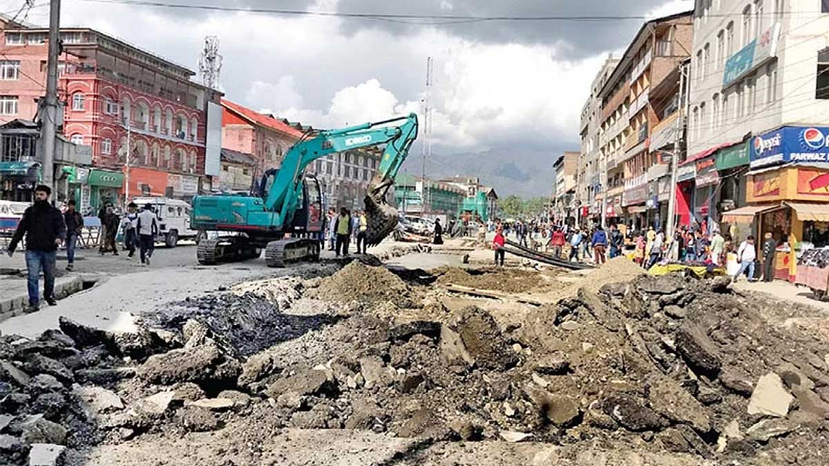 Smart City, Dumb Roads: Srinagar in Chaos