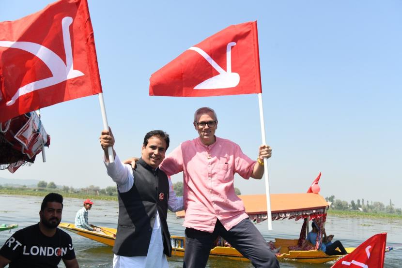 Omar Abdullah Confident of Clear Majority After Spectacular Shikara Rally at Dal Lake