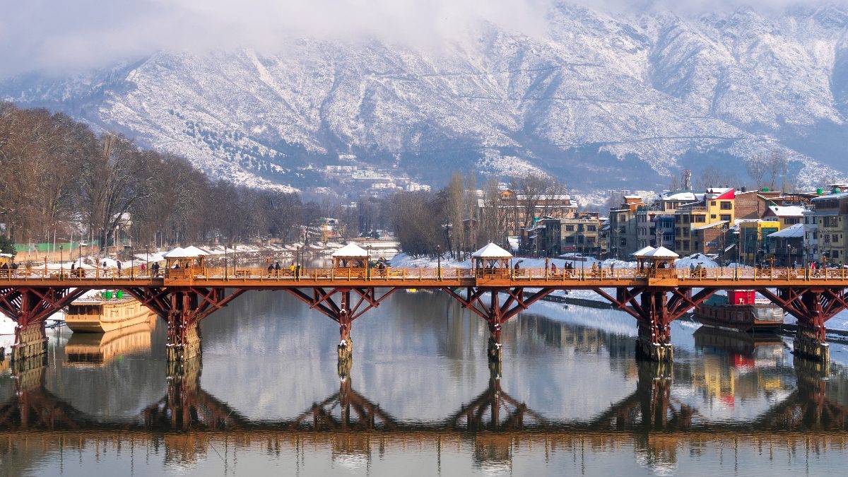 Harsh Chillai Kalan Weather Sweeps Kashmir, Select Regions Feel Slight Reprieve