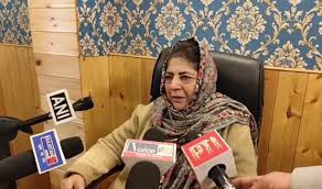 Kashmiri Shawl Sellers Face Threats in Himachal - Mehbooba Mufti Expresses Concern