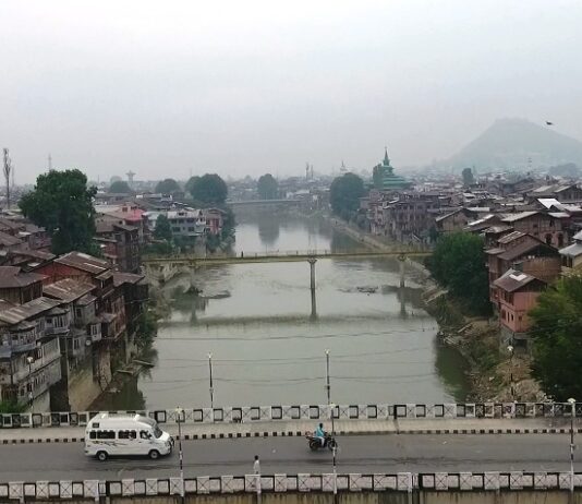 Srinagar Freezes at -4.1°C, Weather Department Predicts Dry Spell