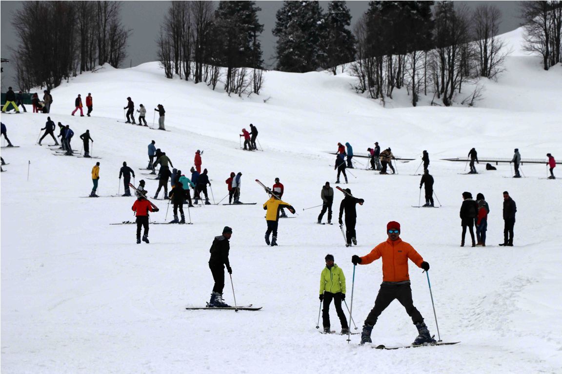 Discover Guldanda: The Rising Star of Winter Sports in Kashmir