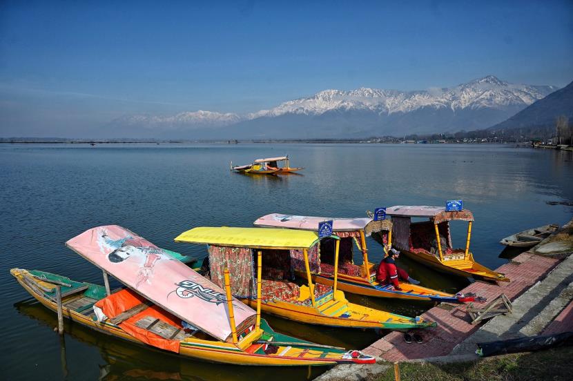 Kashmir Warms Up: Day Temperatures Rise, 5-Day Dry Spell Ahead