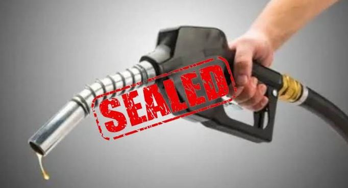 Legal Metrology Dept Cracks Down on Illegal Fuel Outlets in Kashmir
