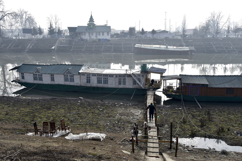 Is Kashmir Heading Towards a Drought in 2025? Unprecedented Dry Spell Sparks Concerns