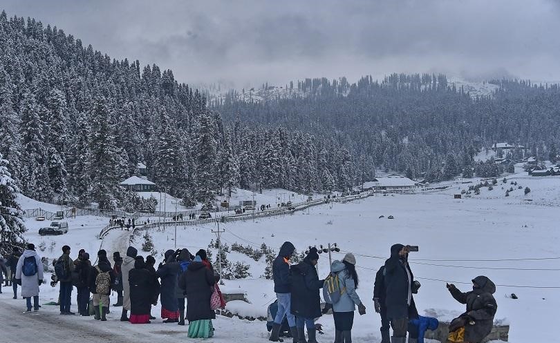 Rainfall and Snowfall Bring Relief to J&K After Prolonged Dry Spell