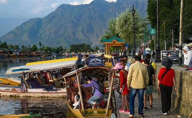 Government Prioritizing Tourism in Srinagar: A Boost for Jammu & Kashmir’s Economy