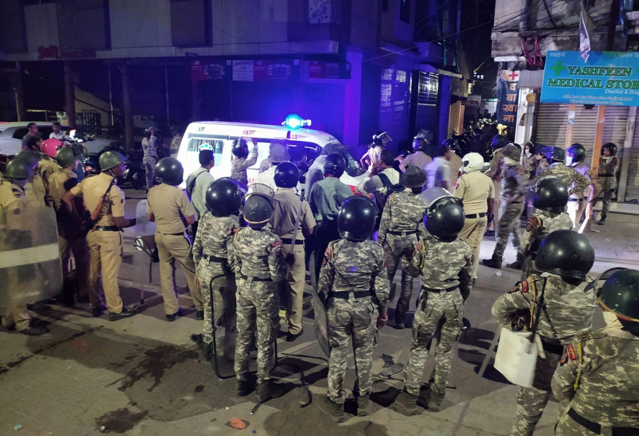 Nagpur Violence Erupts Over Aurangzeb Row: Curfew Imposed, Clashes Rock City