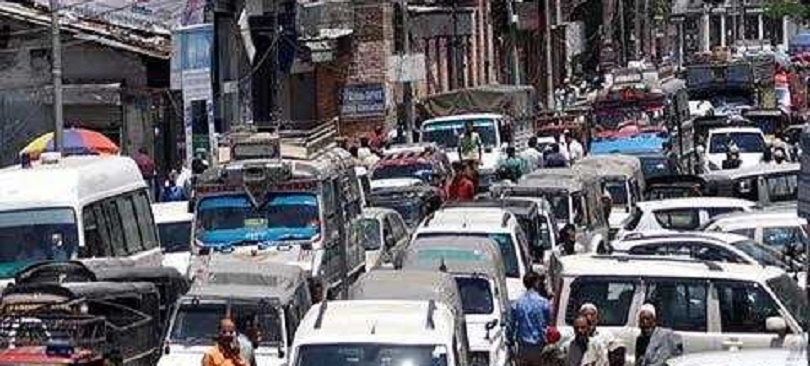 Srinagar Traffic Chaos: Defunct Signals and Poor Planning Worsen Gridlock