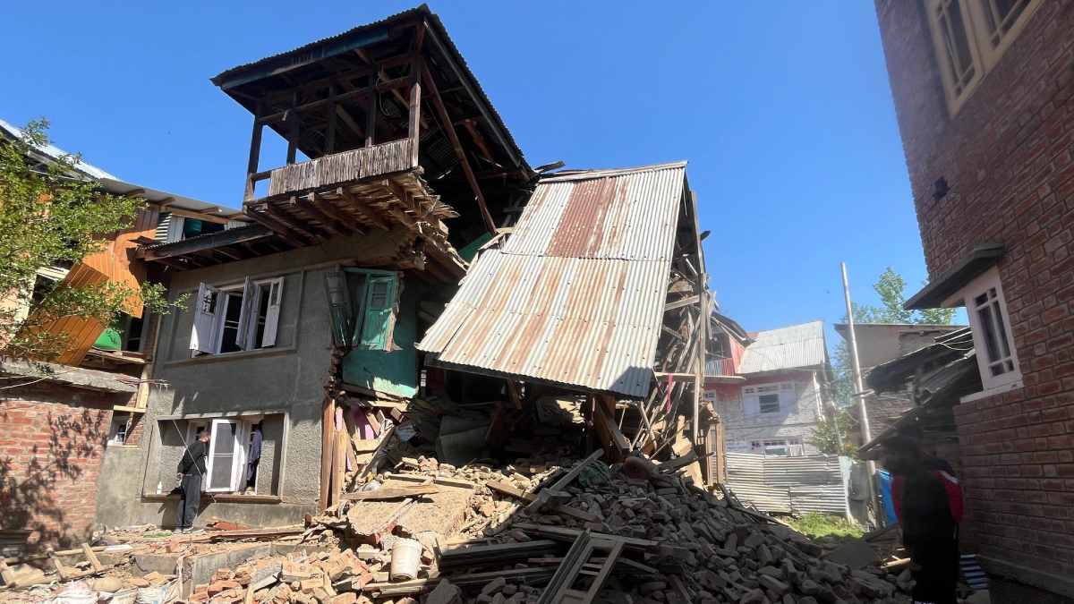 Justice Without Injustice: Mirwaiz Urges Fair Approach in Kashmir After Terror Attack