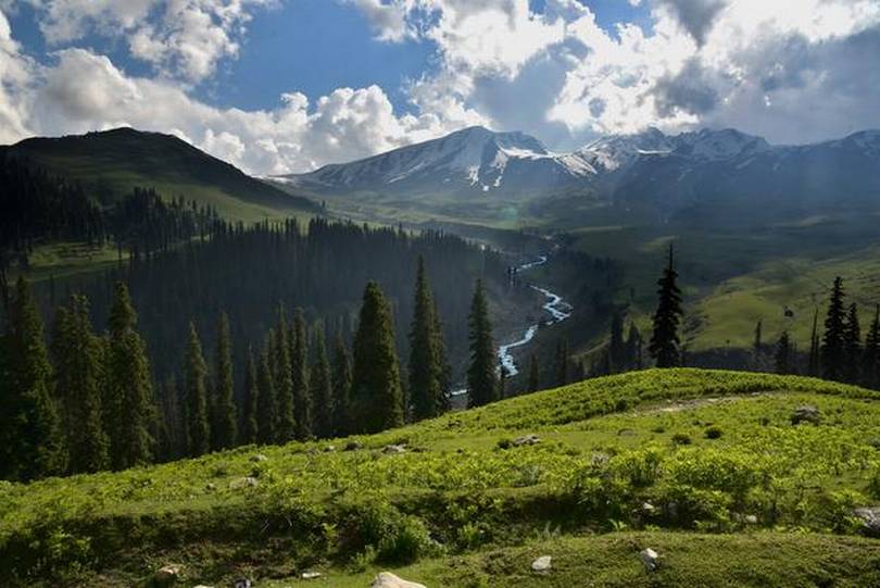 Kashmir’s Strength Beyond Tourism: A Call for Dignity, Unity, and Honest Work