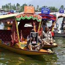 Resilience Amidst Tragedy: Kashmir’s Unbreakable Spirit as Tourists Return After Pahalgam Attack
