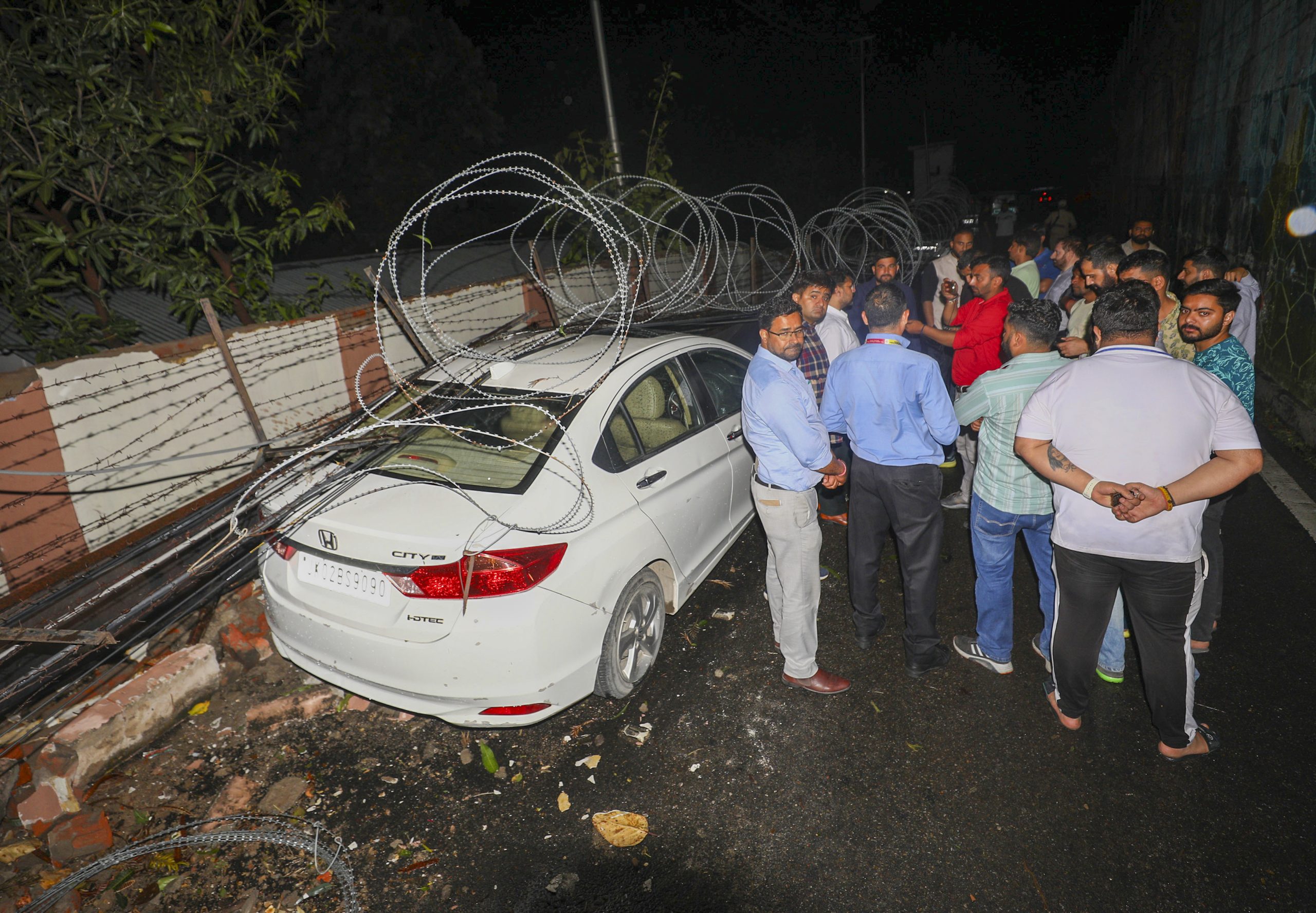 Unseasonal Storm Leaves Jammu in Chaos: Crops Destroyed, Power Outages Reported