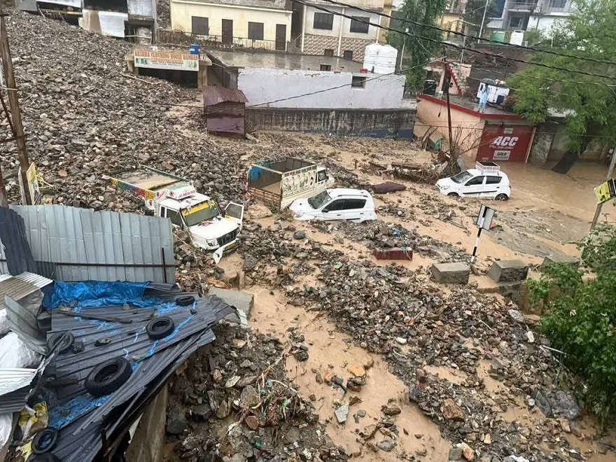 Chenab Valley Landslide Crisis: How Unsustainable Development Triggered a Geological Revolt on Srinagar-Jammu Highway