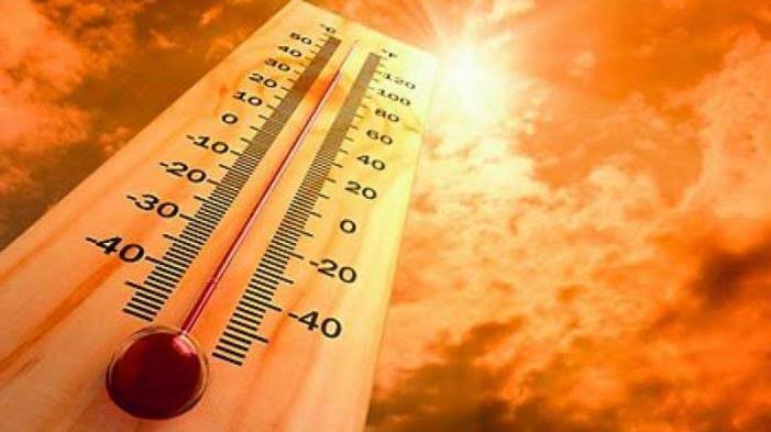 Scorching Heatwave Grips Jammu & Kashmir: Mercury Soars Across the Region
