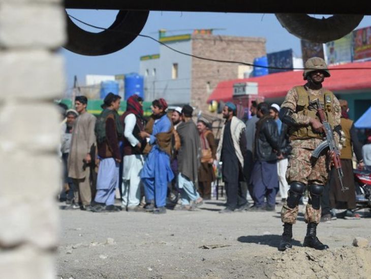 Pakistan Army Convoy Hit in North Waziristan Suicide Attack; 16 Soldiers Killed, Civilian Casualties Reported