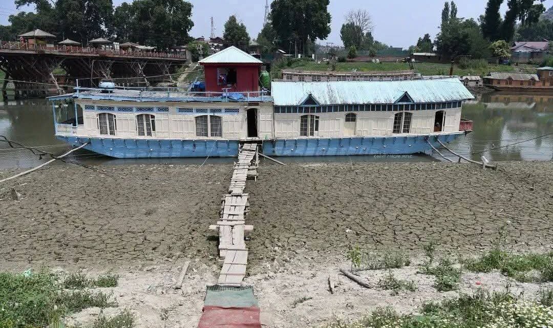 Shrinking Jhelum: How Kashmir’s Heatwave is Drying Up Its Lifeline