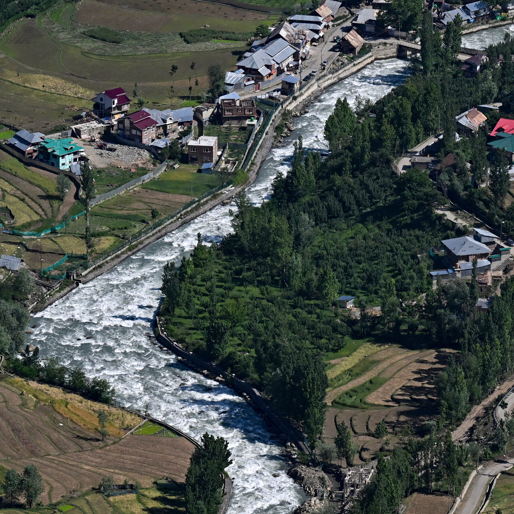 Rising Temperatures, Drying Rivers: Kashmir’s Growing Call to Suspend the Indus Waters Treaty