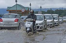 “An Hour of Rain Exposed the Truth”: Omar Abdullah Slams Srinagar Smart City Project, Orders Ground-Level Urban Survey