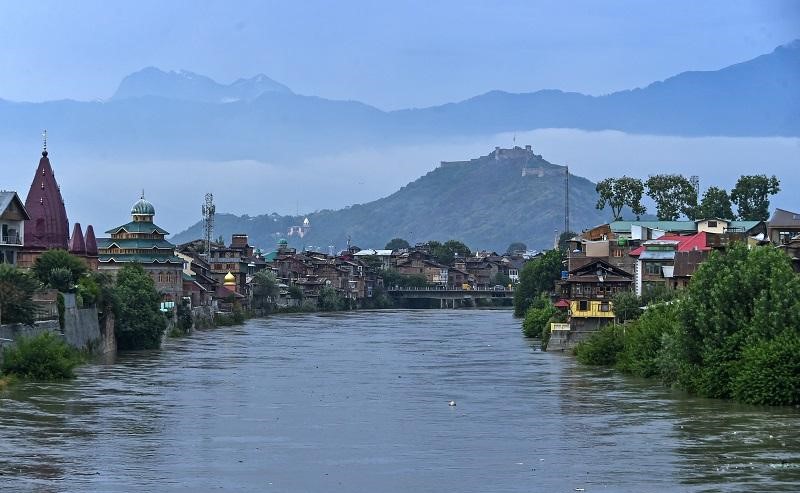 Monsoon Alert in Kashmir: Next 15 Days Crucial for Flood Preparedness and Community Resilience
