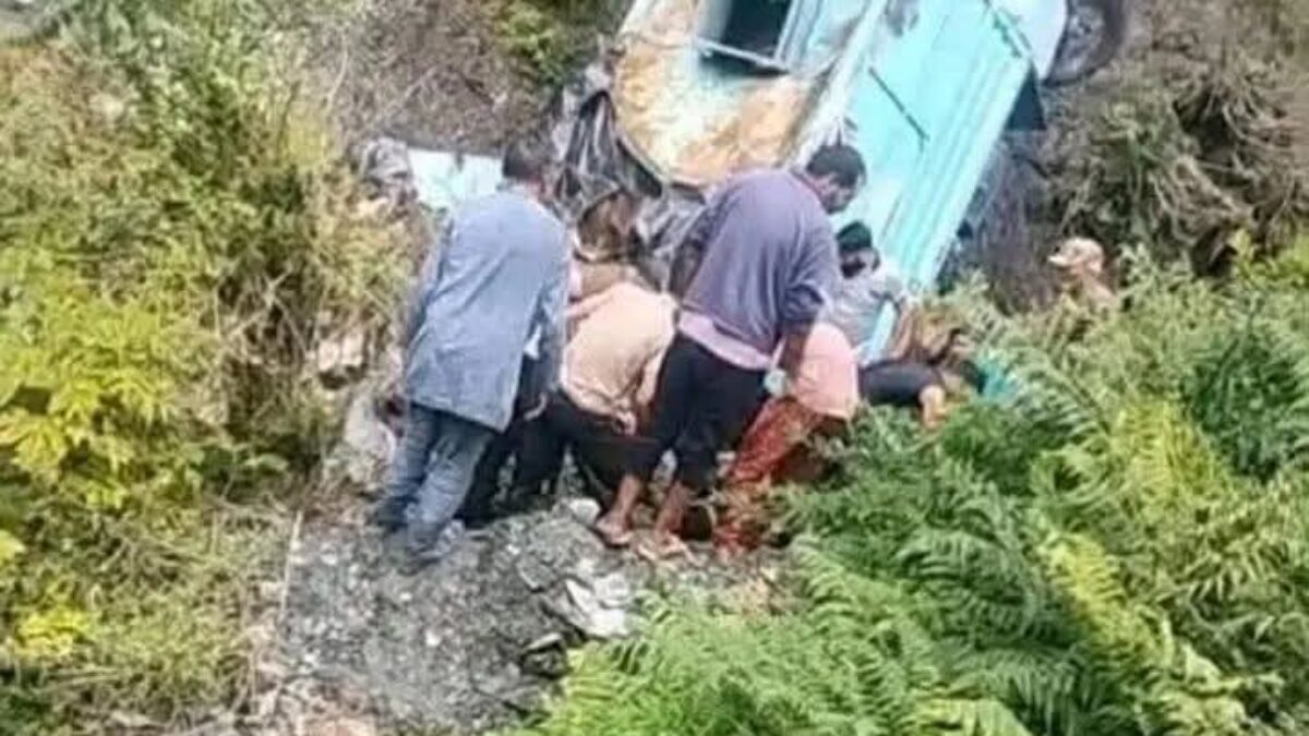 Tragedy in Udhampur: 3 CRPF Jawans Killed, 15 Injured in Road Accident | A Wake-Up Call for Safety in Conflict Zones