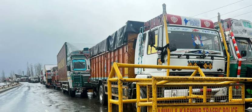 Jammu–Srinagar Highway Reopens After Nine-Day Blockade: Full Update on Impact, Restoration & What’s Ahead