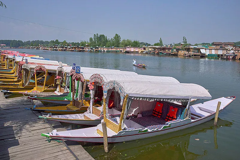 Flights Halved, Confidence Crashed: Kashmir’s Tourism & Economy in Crisis