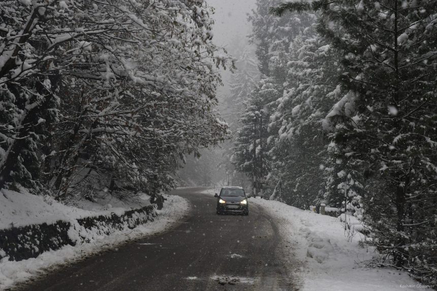Kashmir’s Upper Reaches Receive Fresh Snowfall — IMD Predicts More Rain and Snow Till October 7