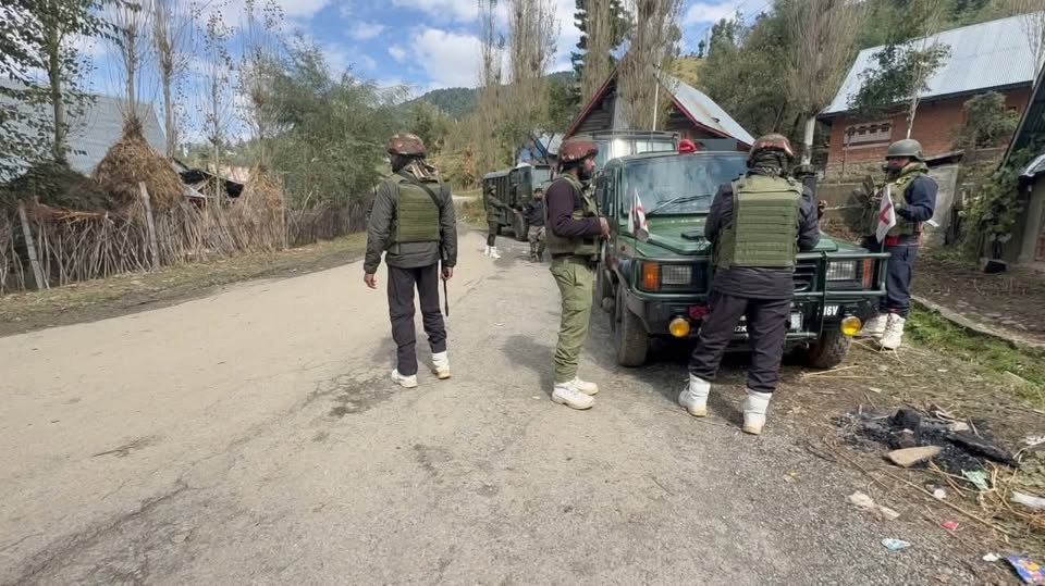 Tragedy in Kokernag: Second Missing Paratrooper Found Dead After Blizzard in South Kashmir
