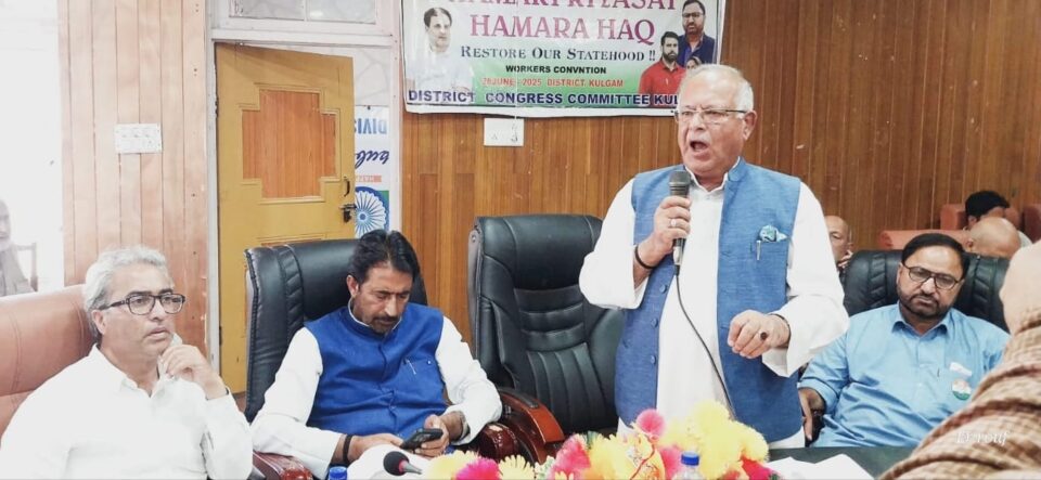 Congress Resumes Chain Fast for Statehood in J&K from October 18 | ‘Hamari Riyasat, Hamara Haq’ Campaign Returns