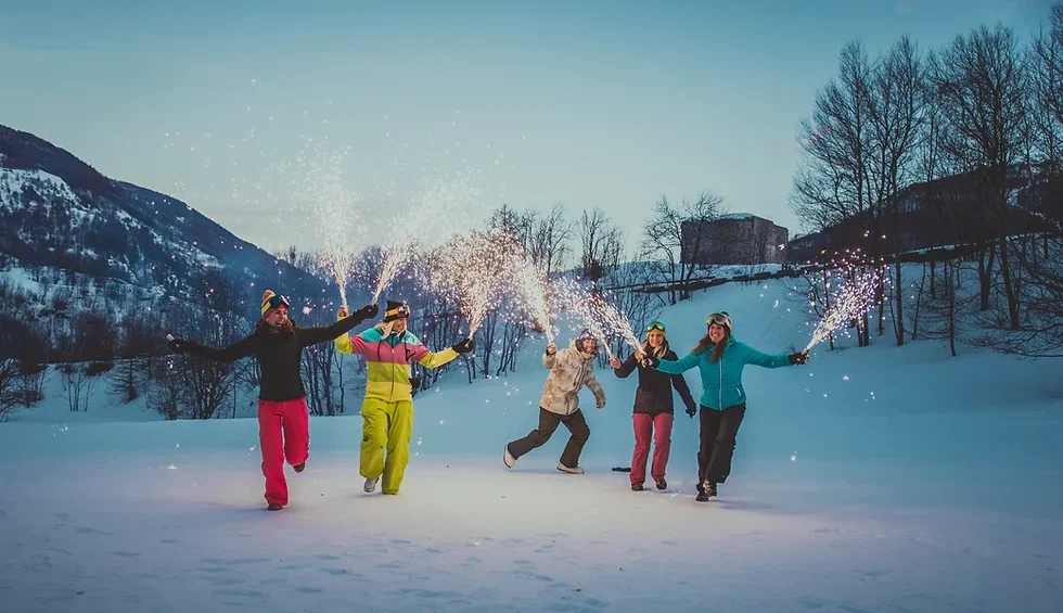 Kashmir Wardrobes Skip a Season: Early Snowfall Cheers Gulmarg, But Bookings Stay Low