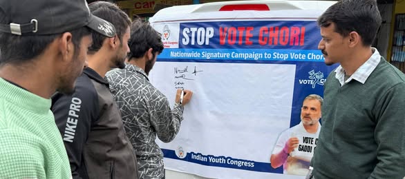 J&K Congress Flags Off ‘Vote Chori’ Signature Campaign Vehicle to Protest Electoral Irregularities