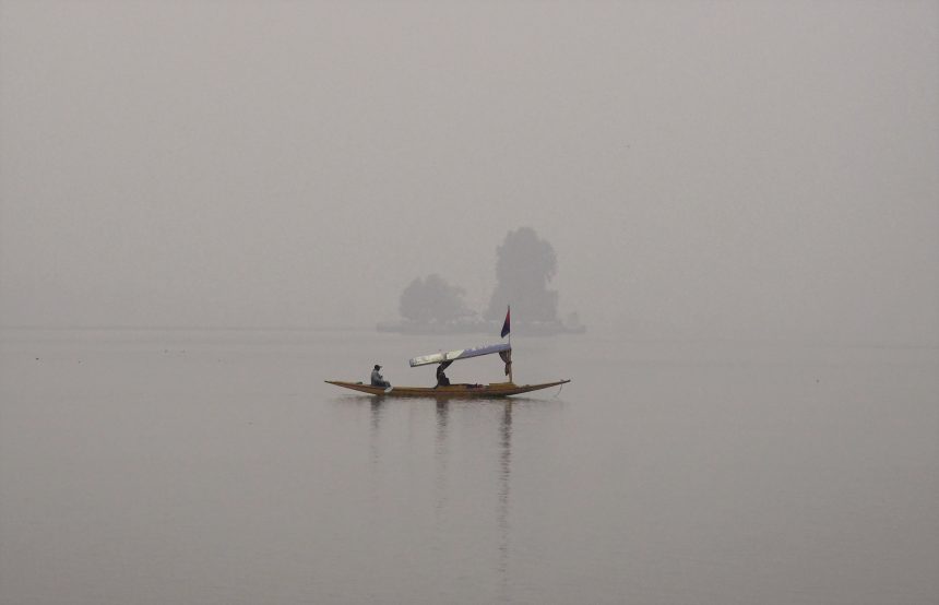 Cold Grips Kashmir: Mercury Dips Below Freezing as Winter Chill Sets In