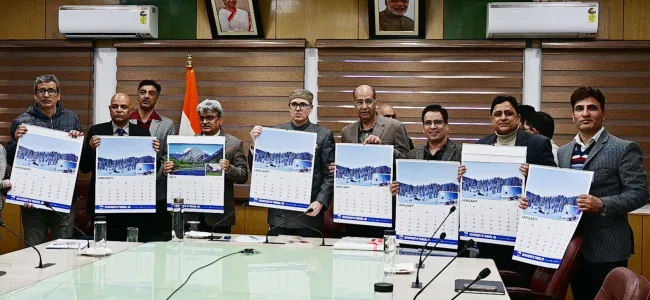Omar Abdullah Unveils Jammu & Kashmir Tourism Vision 2026: Calendar, Digital Push, and Skiing Drive