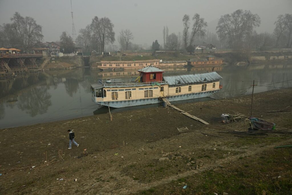 Kashmir Winter Heat Anomaly 2026: 7°C February Surge Signals Climate Alarm After Two Dry Winters