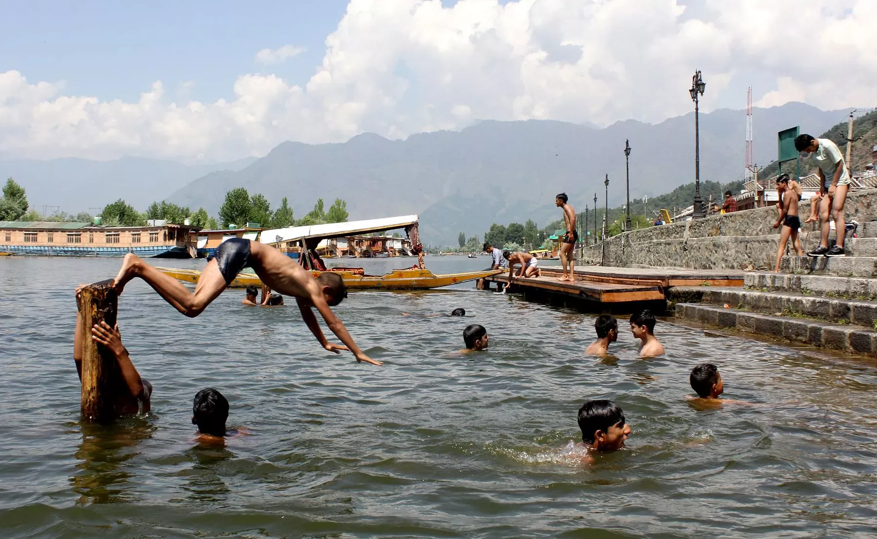 Kashmir’s Summer Feels Different: Is the Valley Entering a Warmer Era?