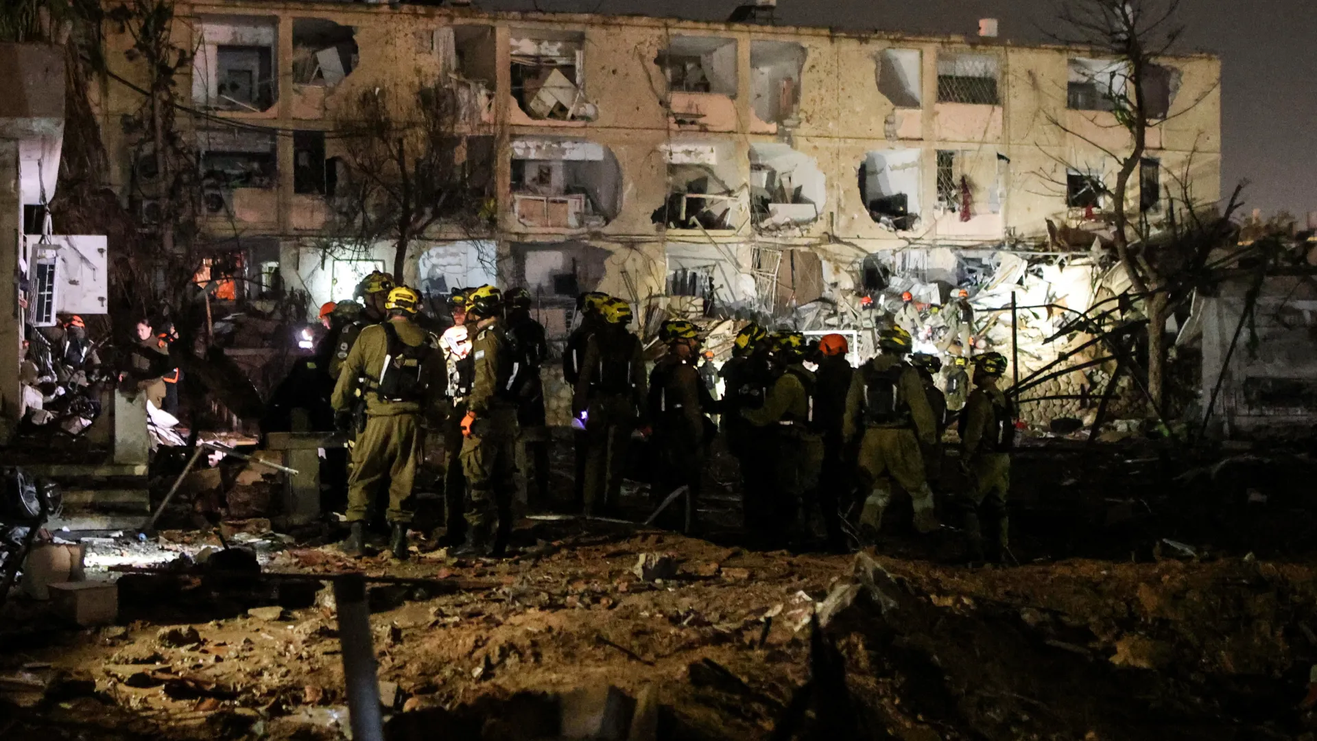 Iran Strikes Near Israel’s Nuclear Site: 180 Injured, Nuclear Risk Fears Rise