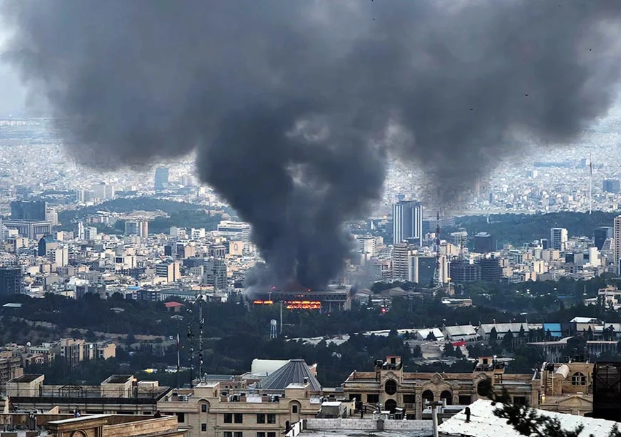 Iran–Israel War Enters Day 5: Multi-Front Conflict Deepens, Economic Shockwaves Spread