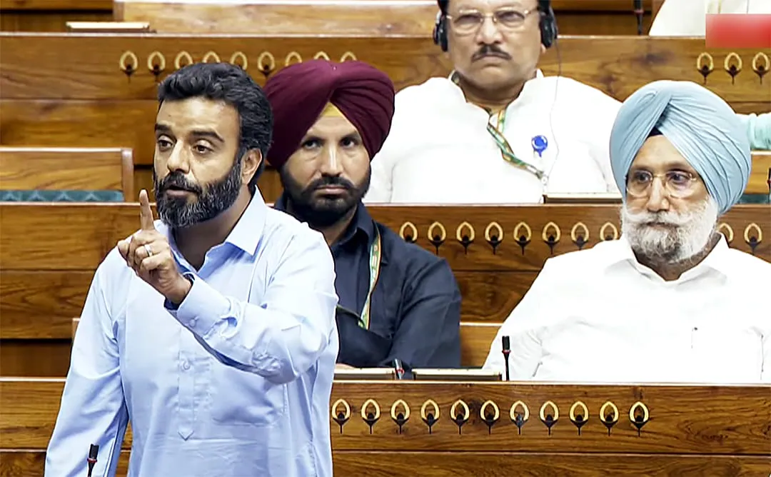 The Roar of Ruhullah: How Agha Syed Ruhullah Mehdi Is Redefining Kashmir’s Political Voice in Parliament and Beyond