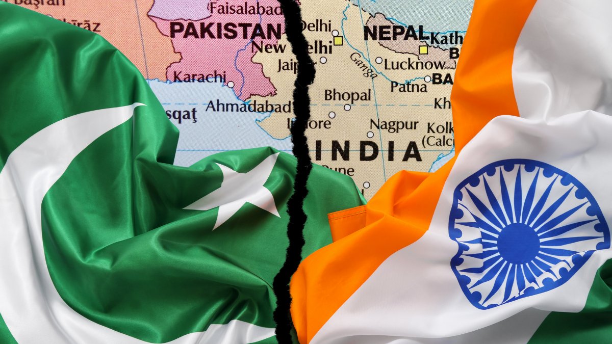 Indo-Pak Tensions 2026 | Khawaja Asif Threatens RSS Camps, India Warns of Decisive Response