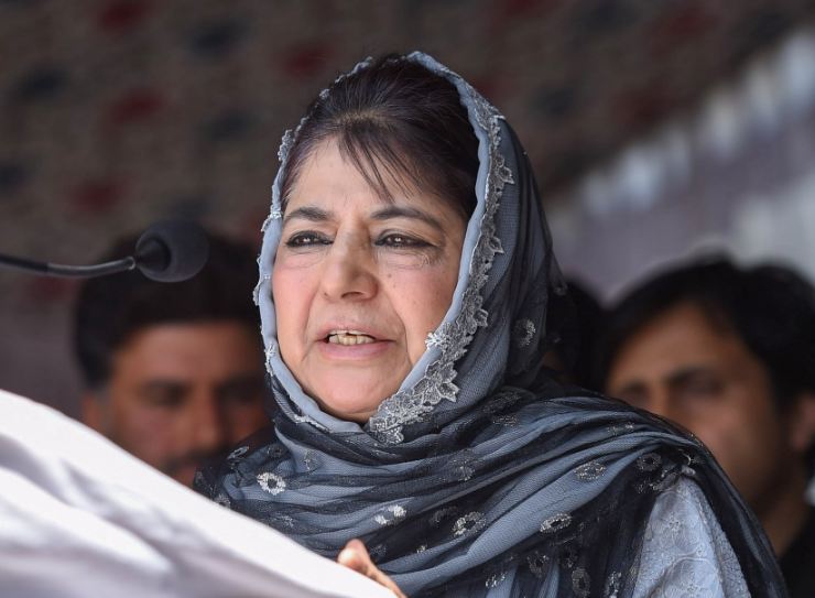 Mehbooba Mufti Alleges ₹30 Lakh Bribe Demand for Transfer, Targets NC Government Over ‘Corruption Culture’