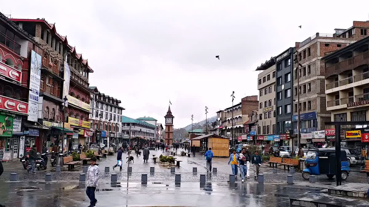 Muted Markets on Eid-ul-Adha Eve in Kashmir: Inflation, Weather Woes and Economic Strain Dampen Festive Shopping