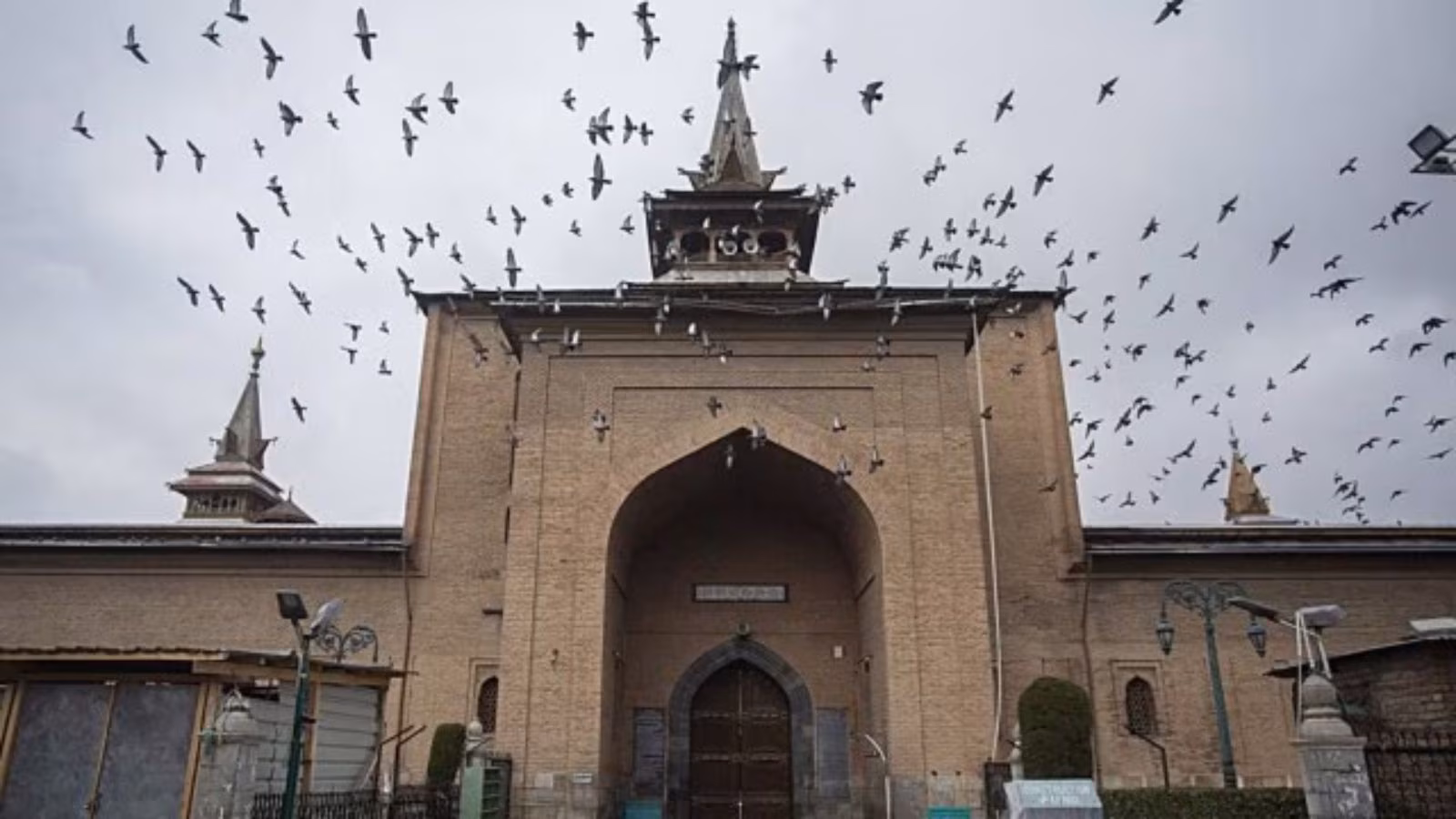 No Eid Namaz at Srinagar Jama Masjid Again: Full Timeline of Restrictions Since 2019