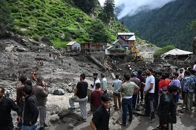 Kashmir Weather Crisis: Cloudbursts and Gulmarg Hailstorm Raise Climate Change Concerns