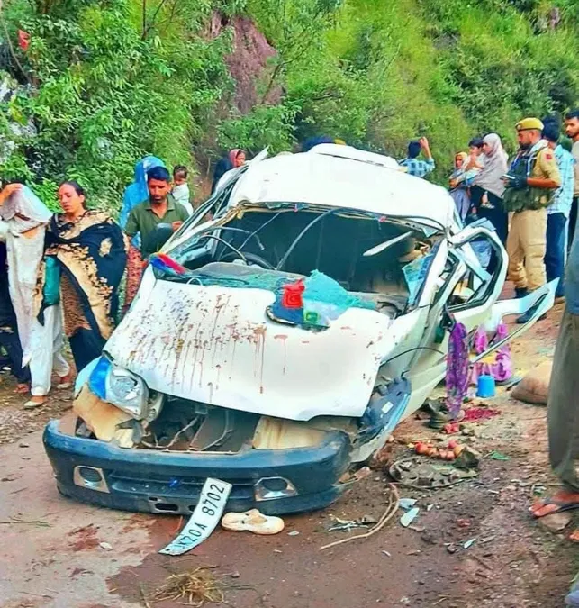 Poonch Road Accident: Six Killed, Three Injured as Van Plunges Into Gorge in Surankote