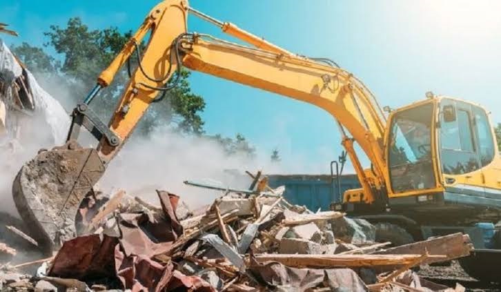 Jammu Shop Demolitions Trigger Political Row: Traders Demand Rehabilitation Amid Satwari-Nai Basti Drive