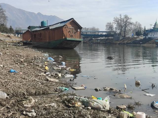 Kashmir's Traditional Water Sources Under Pressure as Pollution, Urbanisation and Climate Stress Grow